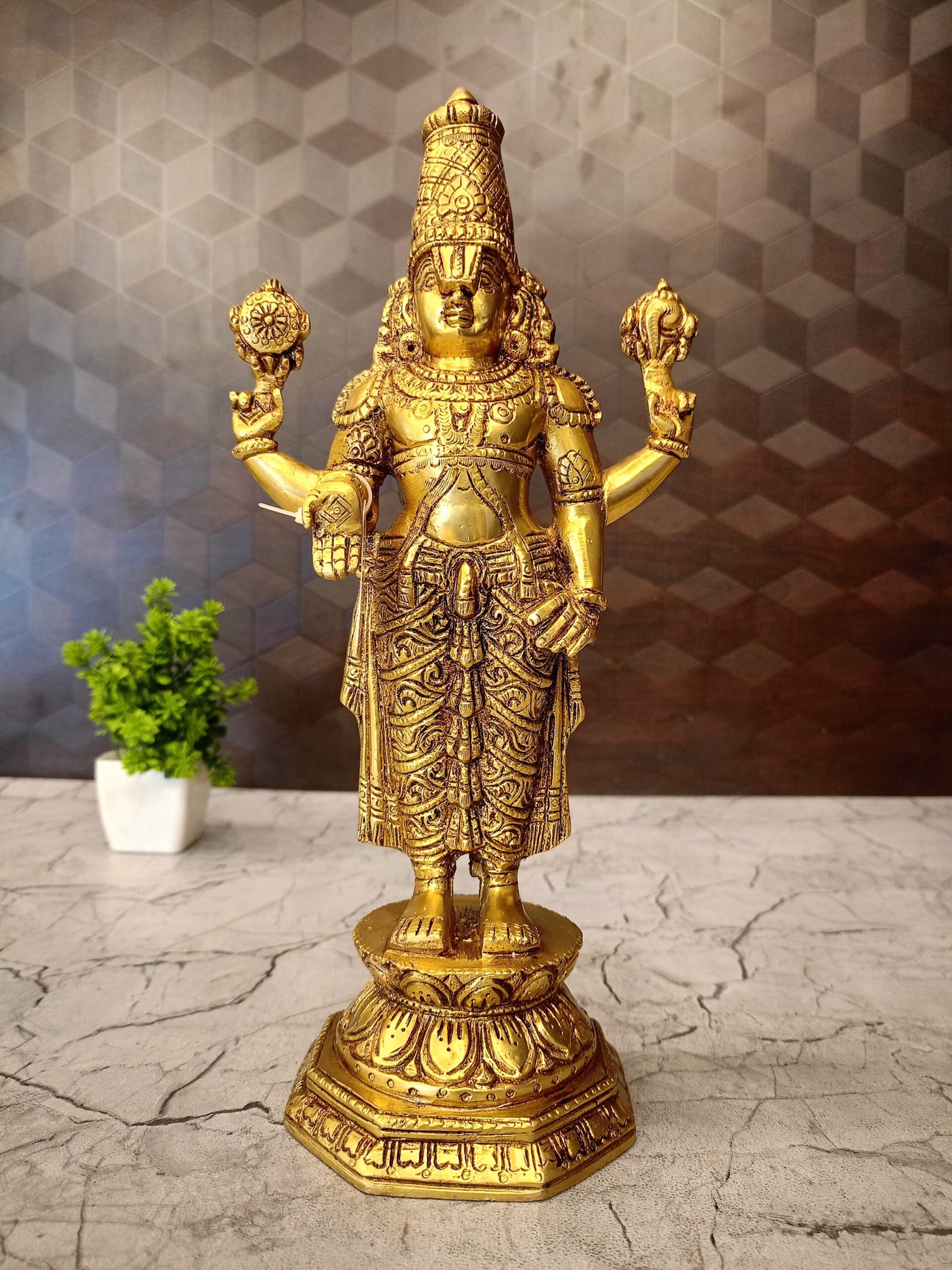 oplus_32 Brass Superfine Perumal Balaji Idol- 12" - Image 1