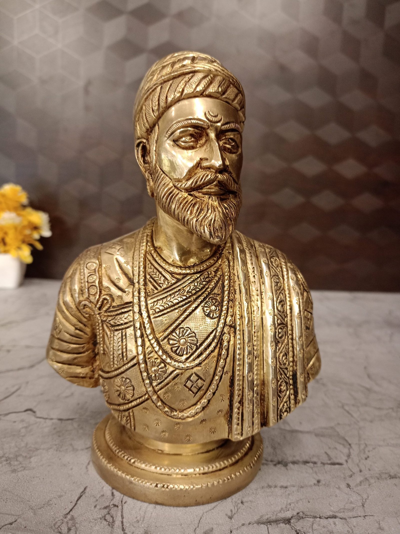 oplus_32 Brass Veer Shivaji Idol- 7.5" - Image 1