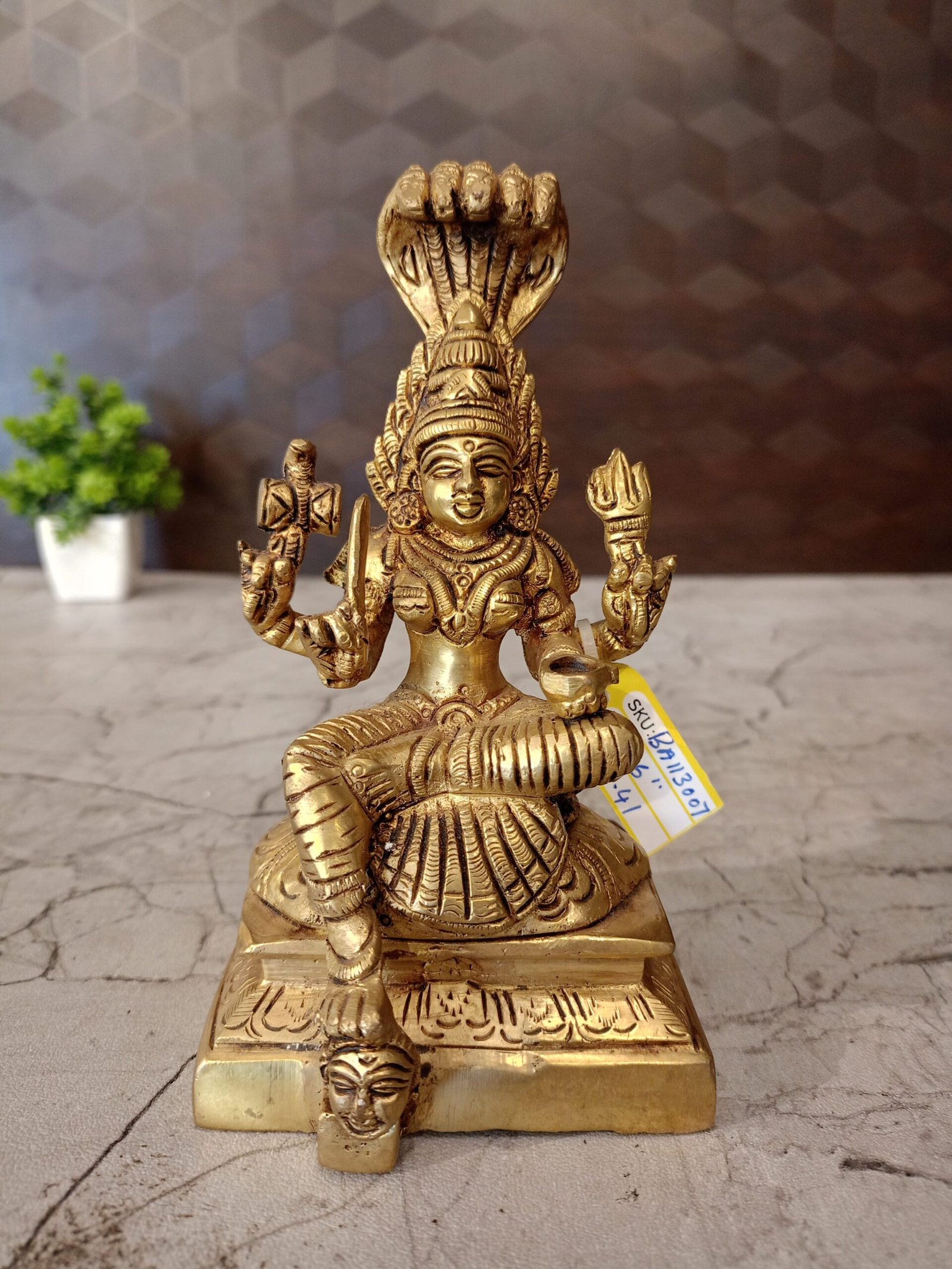 oplus_32 Brass Karumari Amman Statue | Karumariamman Idol for Home 6'' Inches - Image 1