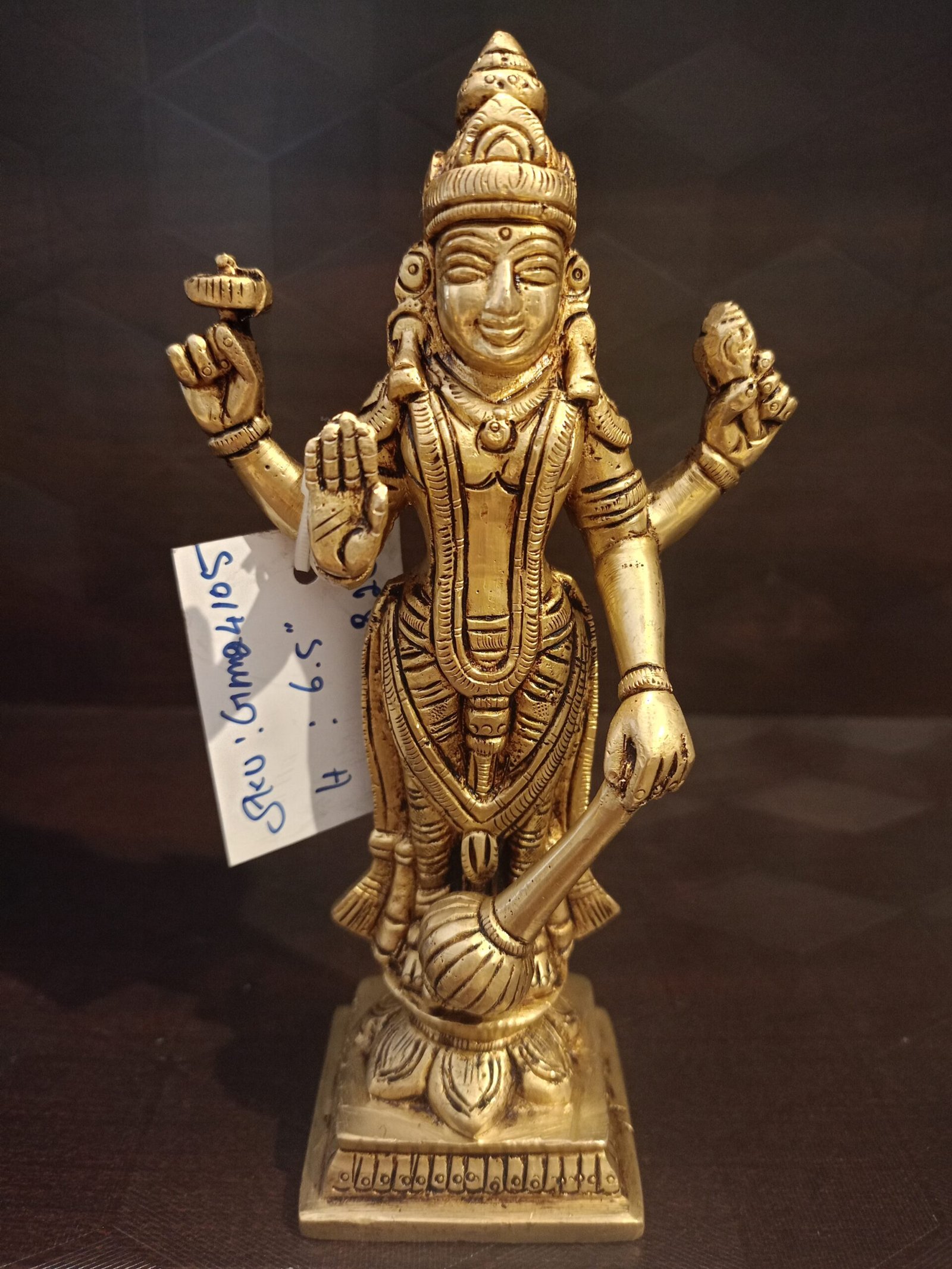 oplus_32 Lord Maha Vishnu idol