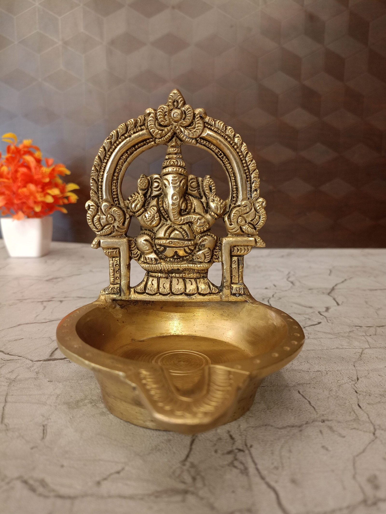 oplus_32 Brass Arch Ganesha Diya 5" - Image 1