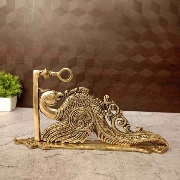 brass-peacock-wall bracket