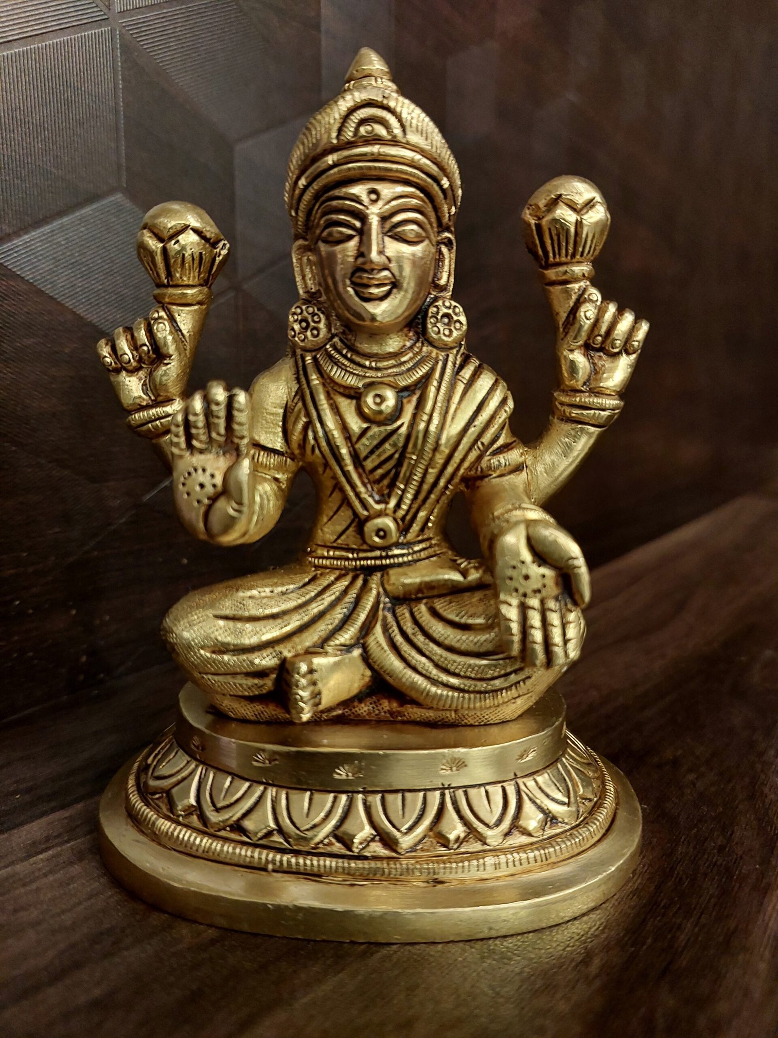 brass-lakshmi-oval-base-idol-pooja-gift=vgocart-coimbatore-india Buy Brass Lakshmi For Pooja 5" - Image 1