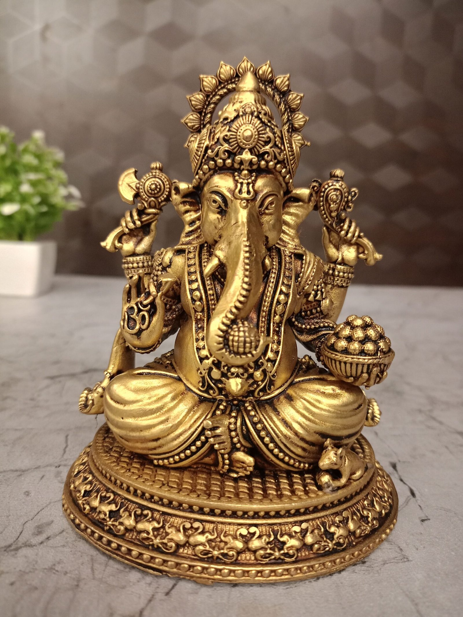 oplus_32 Buy Brass Fine Craft Ganesha Statue For Pooja & Gift 5" - Image 1