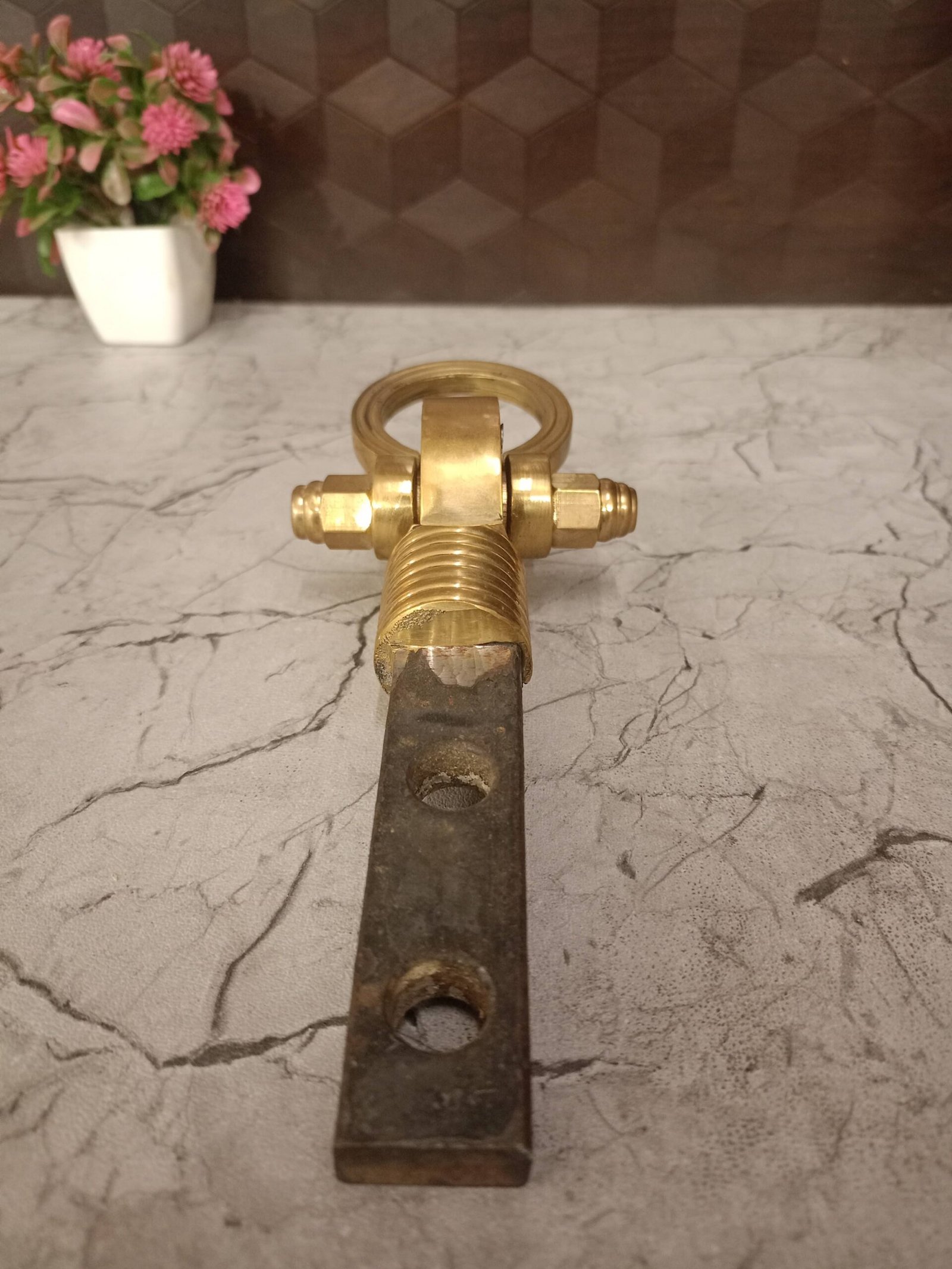 oplus_32 Buy Brass Jula Concrete Wall Holder 8" - Image 1