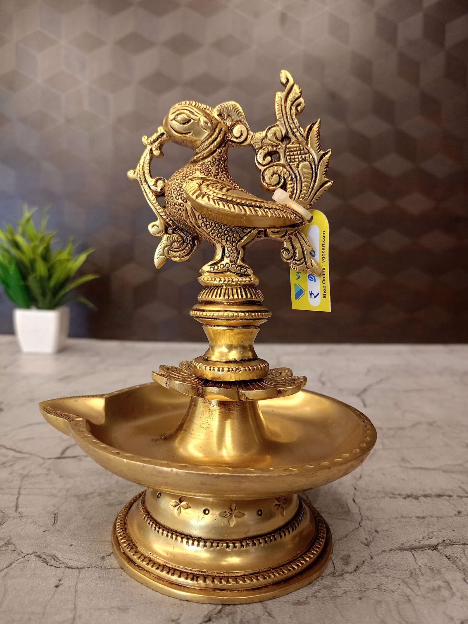 oplus_32 Brass Superfine Annam Single Face Diya With Flower Model 7" - Image 1