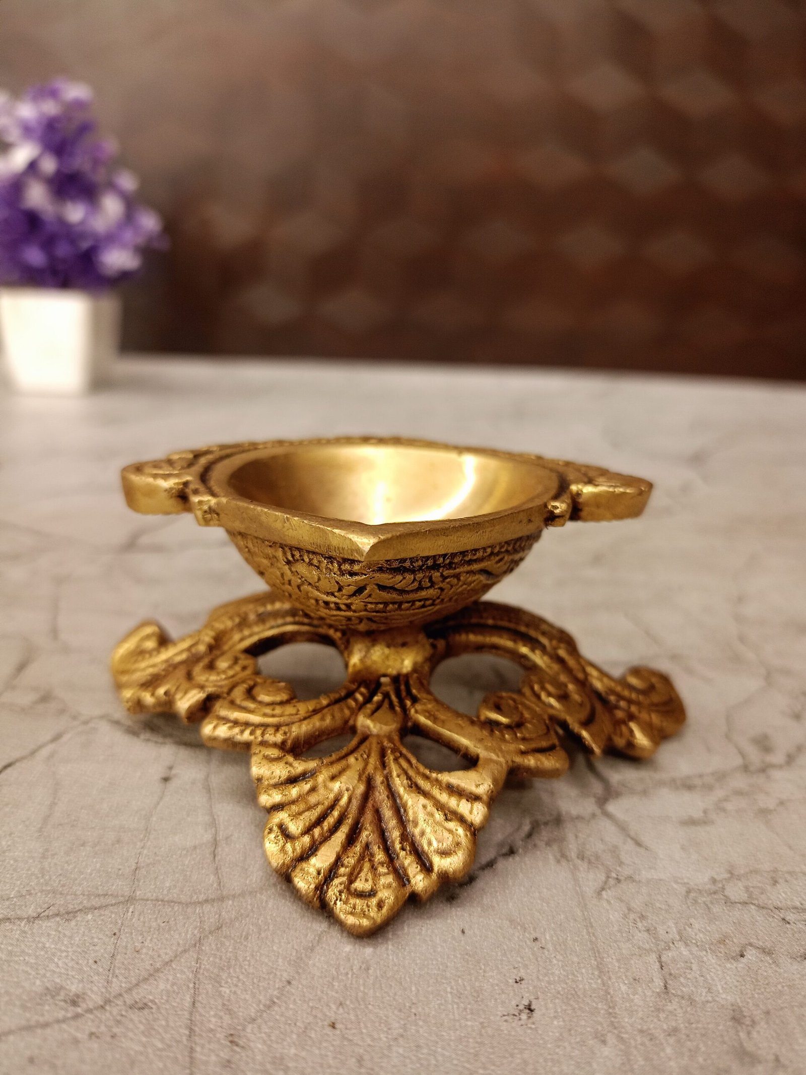 oplus_32 Brass Designer Base Single Face Diya For Pooja 2" - Image 1