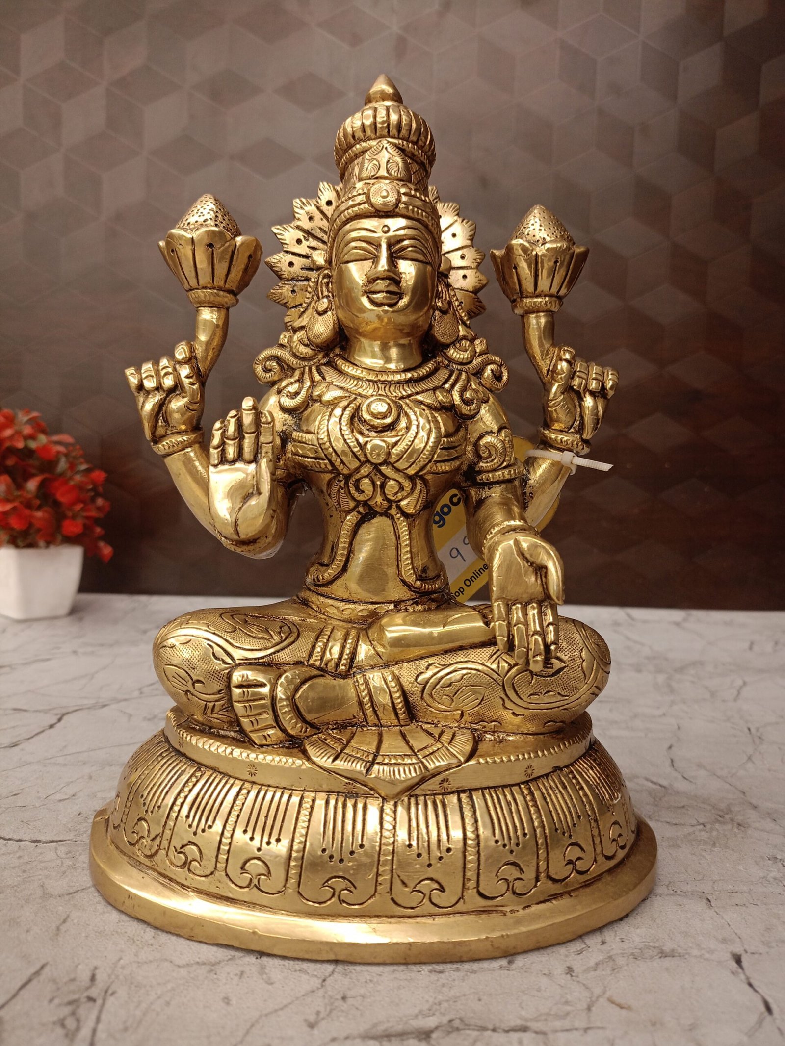 oplus_32 Brass Lakshmi Statue For Pooja / Attracting Wealth and Financial Prosperity 9.5" - Image 1