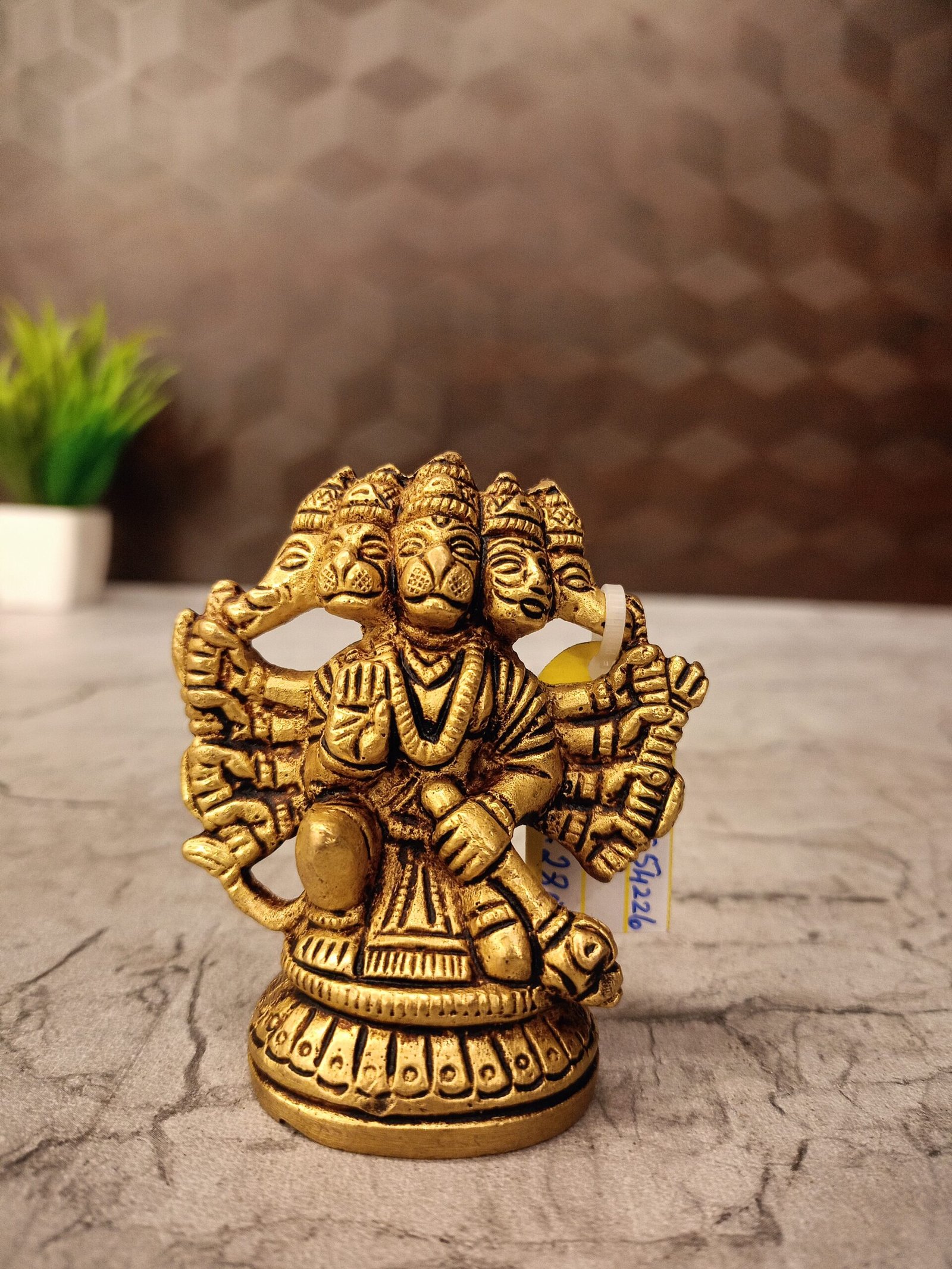 oplus_32 Brass Small Panjamuga Hanuman Statue 3" - Image 1