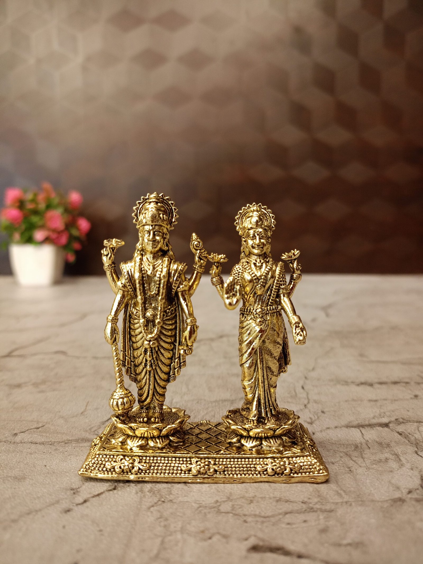 buy-brass-fine-art-vishnu-lakshmi-antique-idols-best-price-coimbatore Brass Fine Art Vishnu Lakshmi Usage
